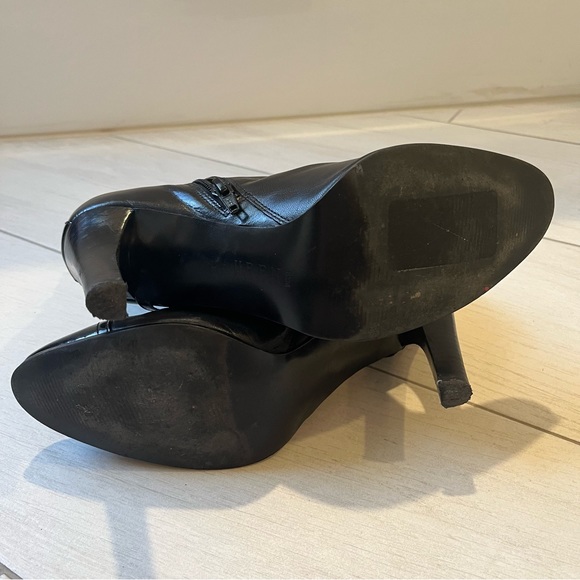 Lauren Ralph Lauren Black Leather Booties High Heel Patent Cap Toe Sz 8.5 - Picture 8 of 9